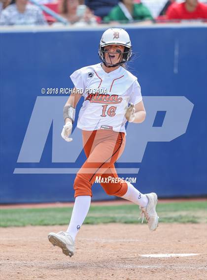 Thumbnail 2 in Dinuba vs. Selma (CIF DIII Final) photogallery.