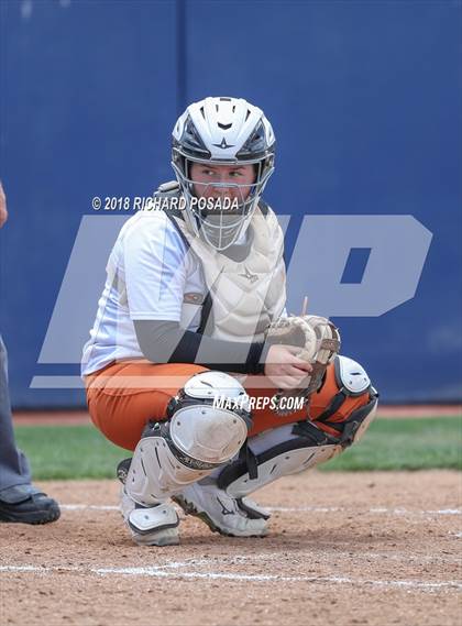 Thumbnail 2 in Dinuba vs. Selma (CIF DIII Final) photogallery.