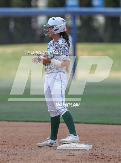 Thumbnail 2 in Dinuba vs. Selma (CIF DIII Final) photogallery.