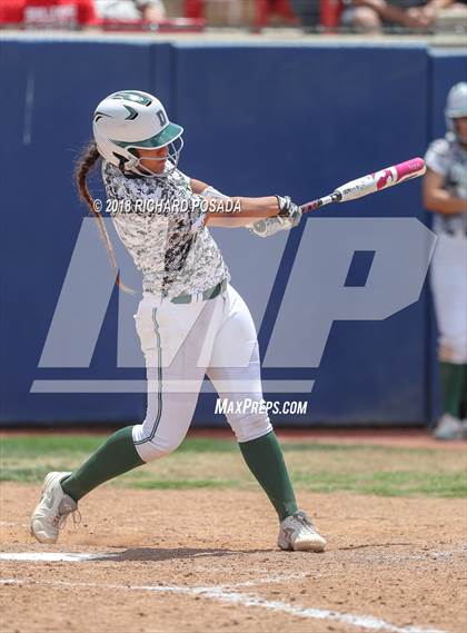 Thumbnail 1 in Dinuba vs. Selma (CIF DIII Final) photogallery.
