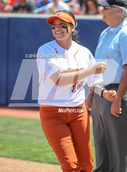 Thumbnail 1 in Dinuba vs. Selma (CIF DIII Final) photogallery.