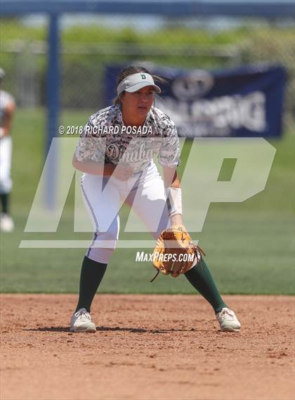 Thumbnail 3 in Dinuba vs. Selma (CIF DIII Final) photogallery.