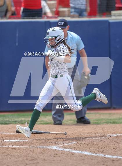Thumbnail 3 in Dinuba vs. Selma (CIF DIII Final) photogallery.