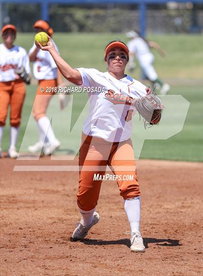 Thumbnail 3 in Dinuba vs. Selma (CIF DIII Final) photogallery.