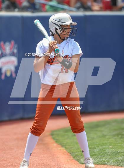 Thumbnail 1 in Dinuba vs. Selma (CIF DIII Final) photogallery.