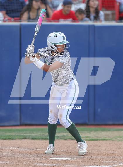Thumbnail 1 in Dinuba vs. Selma (CIF DIII Final) photogallery.