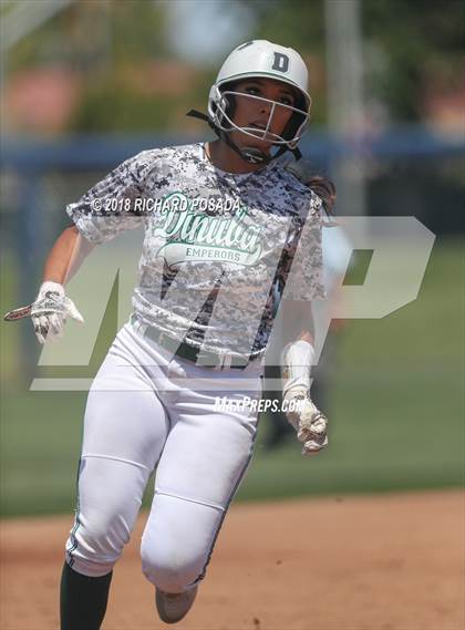 Thumbnail 2 in Dinuba vs. Selma (CIF DIII Final) photogallery.