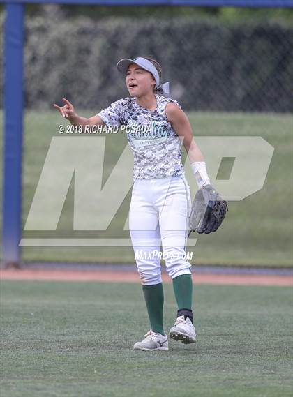 Thumbnail 1 in Dinuba vs. Selma (CIF DIII Final) photogallery.