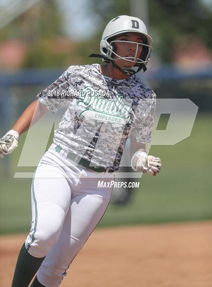 Thumbnail 1 in Dinuba vs. Selma (CIF DIII Final) photogallery.