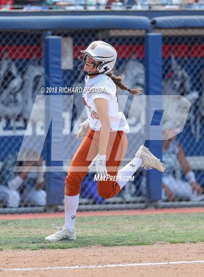 Thumbnail 1 in Dinuba vs. Selma (CIF DIII Final) photogallery.