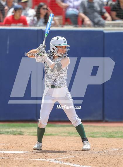 Thumbnail 3 in Dinuba vs. Selma (CIF DIII Final) photogallery.