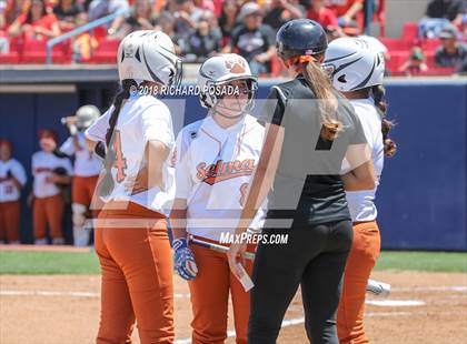 Thumbnail 2 in Dinuba vs. Selma (CIF DIII Final) photogallery.