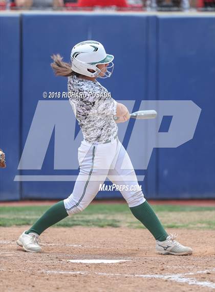 Thumbnail 3 in Dinuba vs. Selma (CIF DIII Final) photogallery.