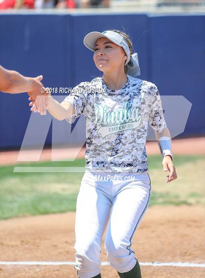 Thumbnail 2 in Dinuba vs. Selma (CIF DIII Final) photogallery.