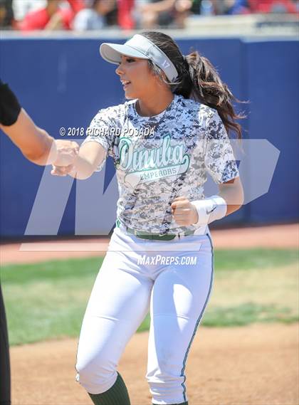 Thumbnail 2 in Dinuba vs. Selma (CIF DIII Final) photogallery.