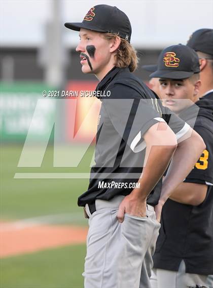 Thumbnail 2 in Salpointe Catholic vs Mesquite (AIA 4A Final) photogallery.
