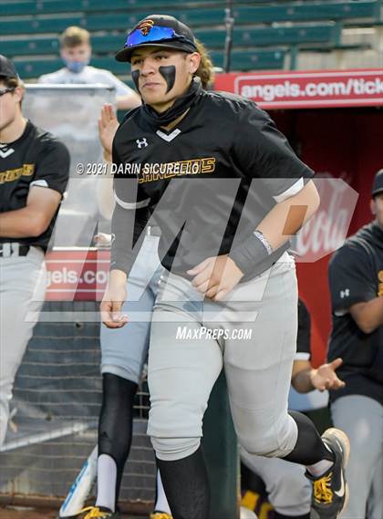 Thumbnail 3 in Salpointe Catholic vs Mesquite (AIA 4A Final) photogallery.