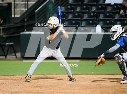 Thumbnail 1 in Salpointe Catholic vs Mesquite (AIA 4A Final) photogallery.