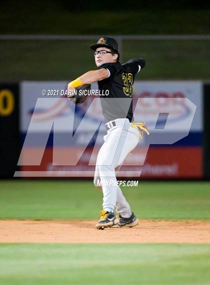 Thumbnail 1 in Salpointe Catholic vs Mesquite (AIA 4A Final) photogallery.