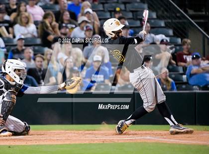 Thumbnail 2 in Salpointe Catholic vs Mesquite (AIA 4A Final) photogallery.