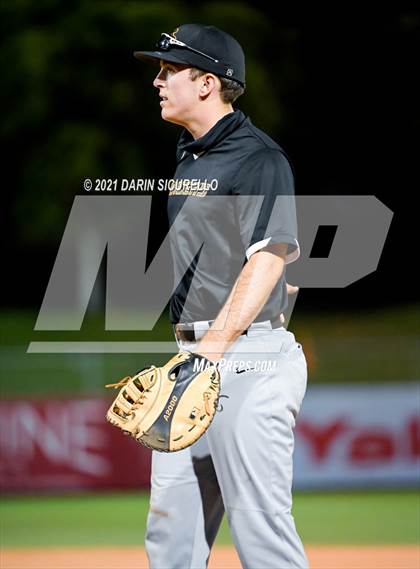 Thumbnail 1 in Salpointe Catholic vs Mesquite (AIA 4A Final) photogallery.