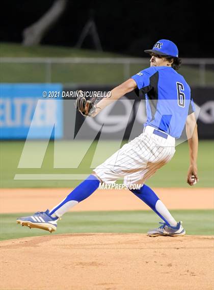 Thumbnail 3 in Salpointe Catholic vs Mesquite (AIA 4A Final) photogallery.