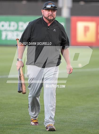 Thumbnail 3 in Salpointe Catholic vs Mesquite (AIA 4A Final) photogallery.