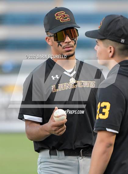 Thumbnail 1 in Salpointe Catholic vs Mesquite (AIA 4A Final) photogallery.