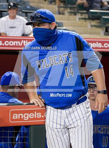 Thumbnail 1 in Salpointe Catholic vs Mesquite (AIA 4A Final) photogallery.
