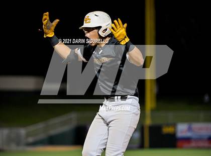 Thumbnail 2 in Salpointe Catholic vs Mesquite (AIA 4A Final) photogallery.