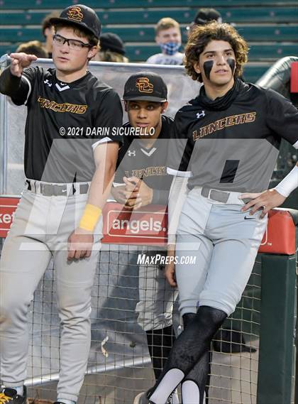 Thumbnail 3 in Salpointe Catholic vs Mesquite (AIA 4A Final) photogallery.