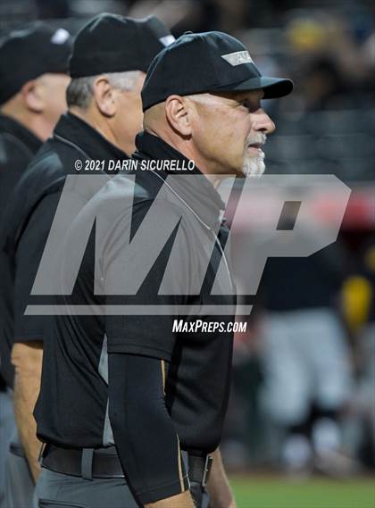 Thumbnail 3 in Salpointe Catholic vs Mesquite (AIA 4A Final) photogallery.