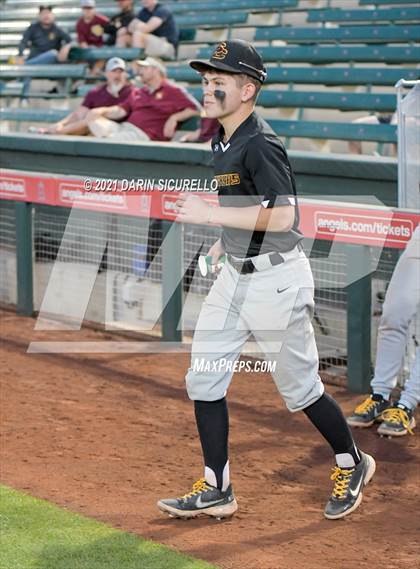 Thumbnail 3 in Salpointe Catholic vs Mesquite (AIA 4A Final) photogallery.