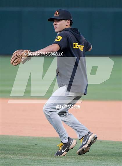 Thumbnail 3 in Salpointe Catholic vs Mesquite (AIA 4A Final) photogallery.