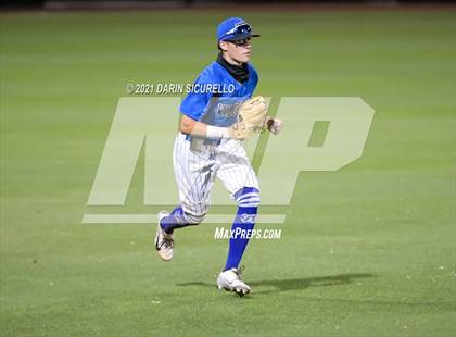 Thumbnail 2 in Salpointe Catholic vs Mesquite (AIA 4A Final) photogallery.