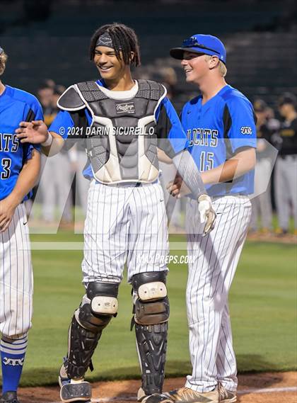 Thumbnail 2 in Salpointe Catholic vs Mesquite (AIA 4A Final) photogallery.