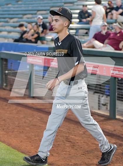 Thumbnail 2 in Salpointe Catholic vs Mesquite (AIA 4A Final) photogallery.