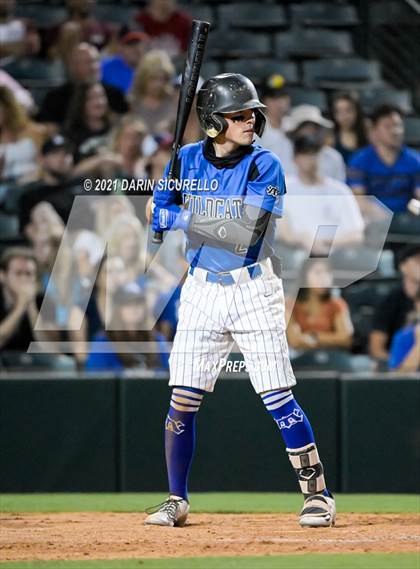 Thumbnail 3 in Salpointe Catholic vs Mesquite (AIA 4A Final) photogallery.