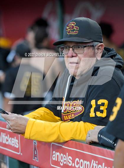 Thumbnail 3 in Salpointe Catholic vs Mesquite (AIA 4A Final) photogallery.