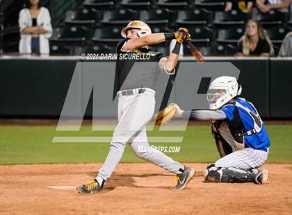 Thumbnail 1 in Salpointe Catholic vs Mesquite (AIA 4A Final) photogallery.