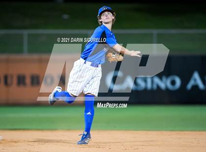 Thumbnail 2 in Salpointe Catholic vs Mesquite (AIA 4A Final) photogallery.