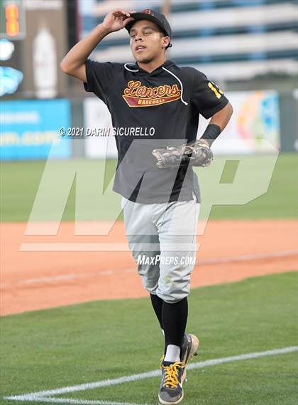 Thumbnail 2 in Salpointe Catholic vs Mesquite (AIA 4A Final) photogallery.