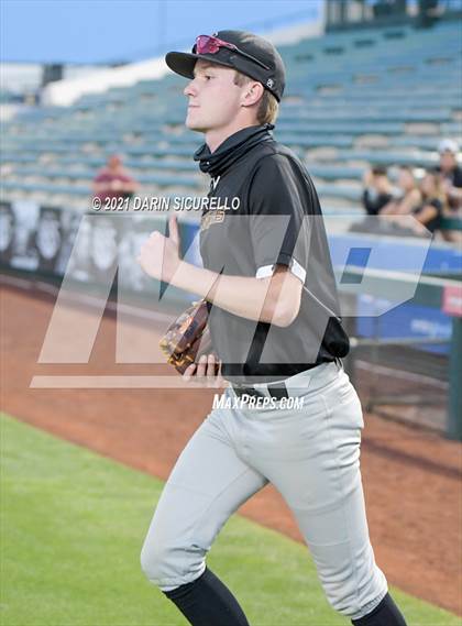 Thumbnail 2 in Salpointe Catholic vs Mesquite (AIA 4A Final) photogallery.