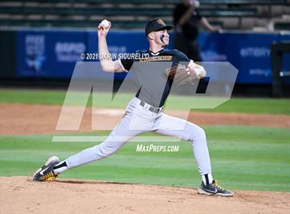 Thumbnail 3 in Salpointe Catholic vs Mesquite (AIA 4A Final) photogallery.