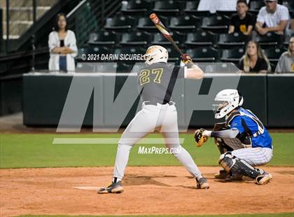 Thumbnail 2 in Salpointe Catholic vs Mesquite (AIA 4A Final) photogallery.