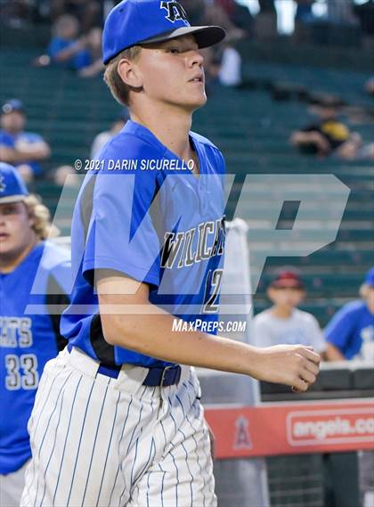 Thumbnail 2 in Salpointe Catholic vs Mesquite (AIA 4A Final) photogallery.