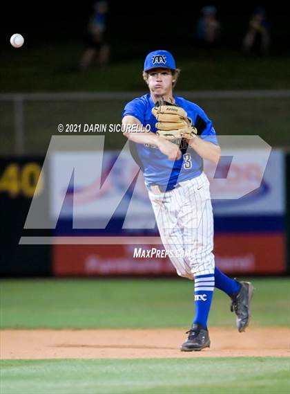 Thumbnail 3 in Salpointe Catholic vs Mesquite (AIA 4A Final) photogallery.