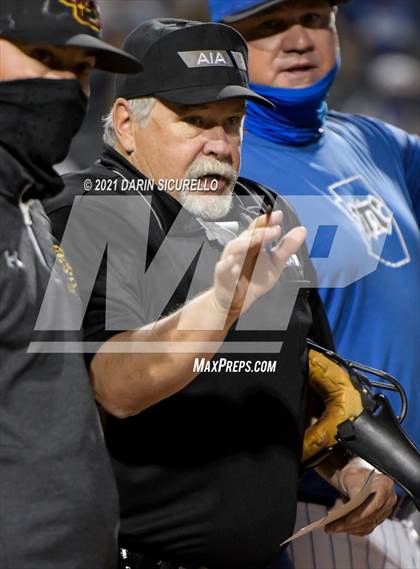 Thumbnail 2 in Salpointe Catholic vs Mesquite (AIA 4A Final) photogallery.