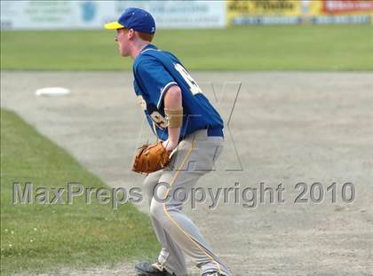 Thumbnail 1 in Haddam-Killingworth vs. Holy Cross (CIAC Class M Quarterfinal) photogallery.
