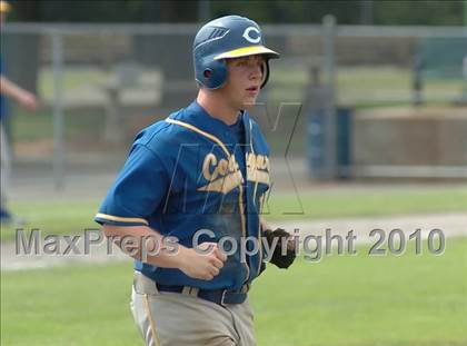 Thumbnail 2 in Haddam-Killingworth vs. Holy Cross (CIAC Class M Quarterfinal) photogallery.